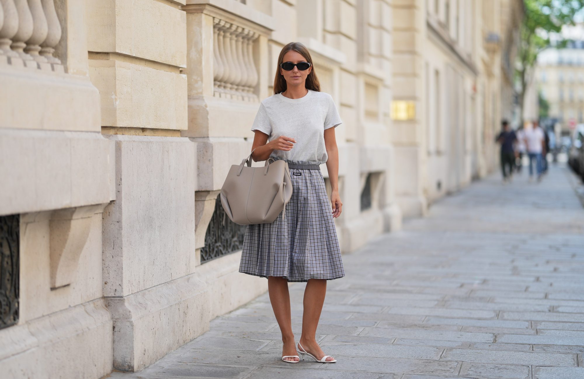 skirt street style