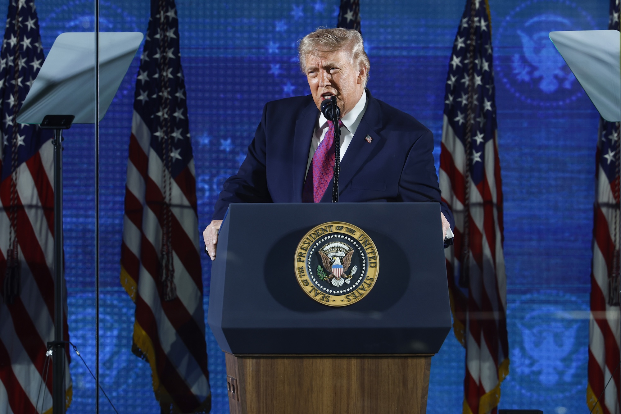 Trump Supports Controversial Braves Tomahawk Chop Trashes Mets at Rally