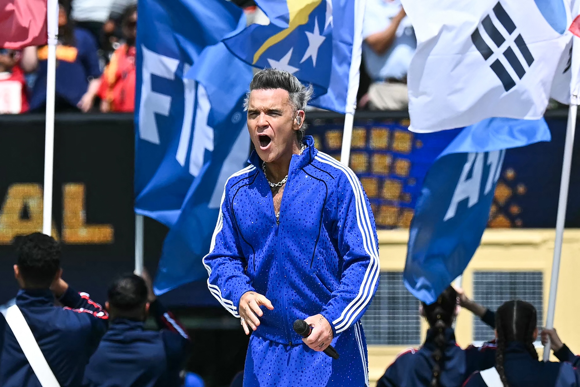 Robbie Williams Breaks Silence After Mystery White Substance Falls on Mic in Viral Video Amid World Cup