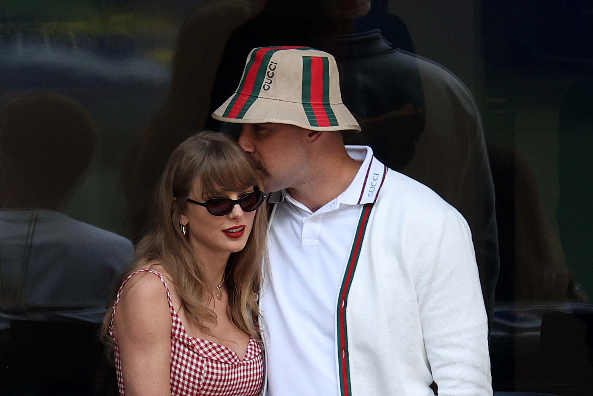 Taylor-Swift-and-Travis-Kelce-Wedding-Raffle-GettyImages-2170857431