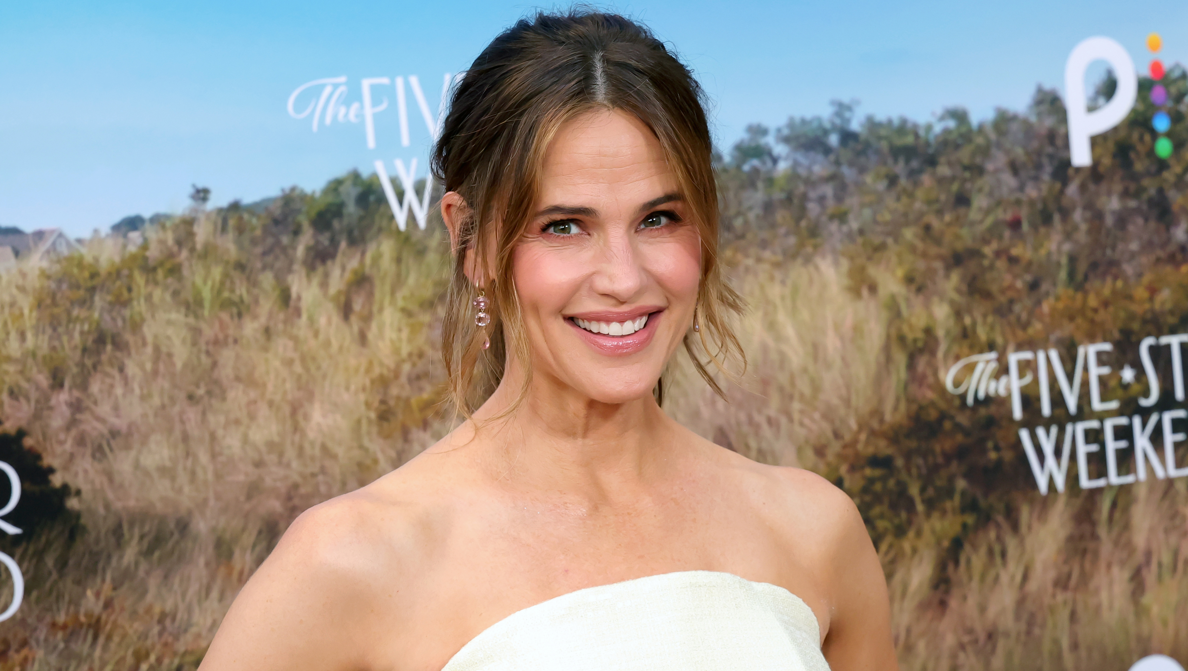 LOS ANGELES, CALIFORNIA - JULY 08: Jennifer Garner attends the Los Angeles Photo Call for Peacock's "The Five Star Weekend" at Billy Wilder Theater at The Hammer Museum on July 08, 2026 in Los Angeles, California. (Photo by Kevin Winter/Getty Images)