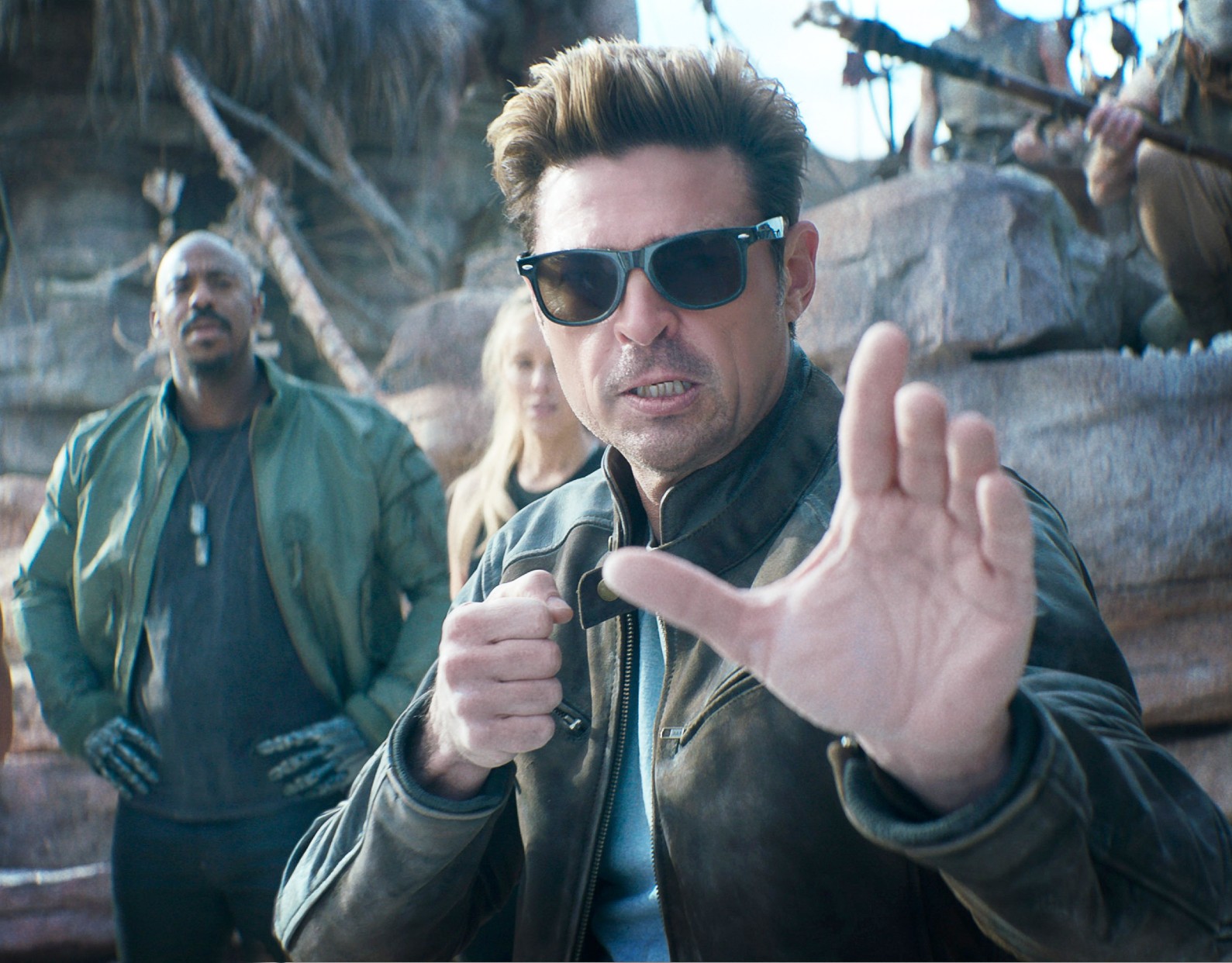 Ludi Lin, Mehcad Brooks, Jessica McNamee, Karl Urban in Mortal Kombat II