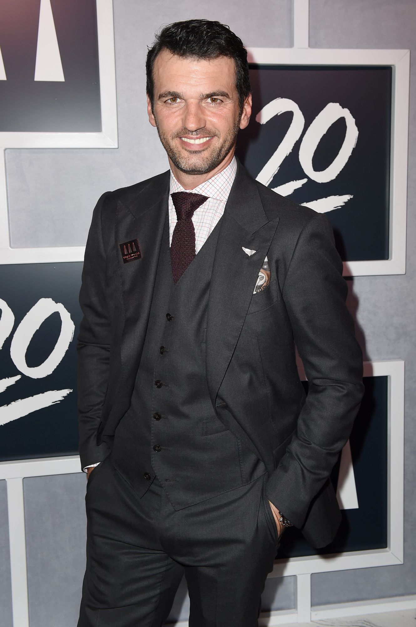 Tony Dovolani Bio Pic