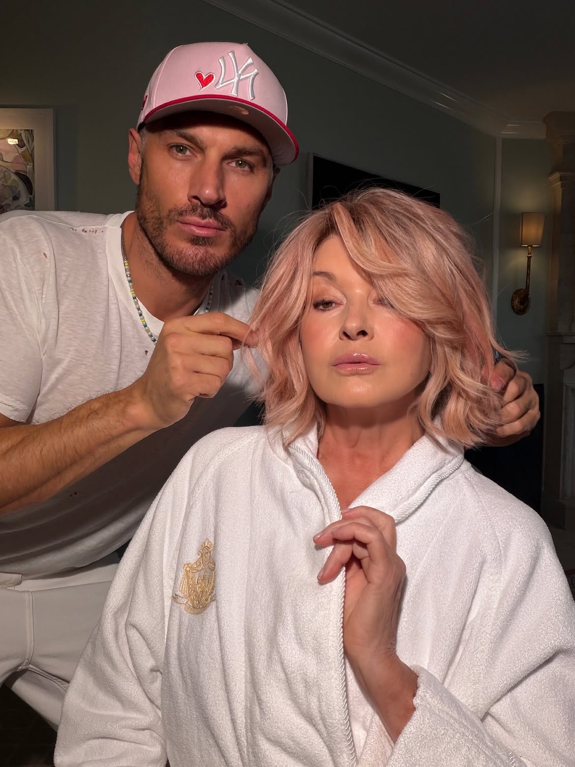 Martha Stewart Debuts 'Rose Gold' Hair, Ditches Blonde Color