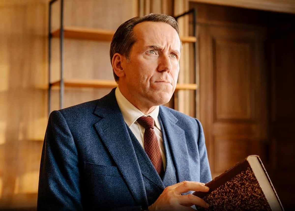 Ben Miller in Professor T