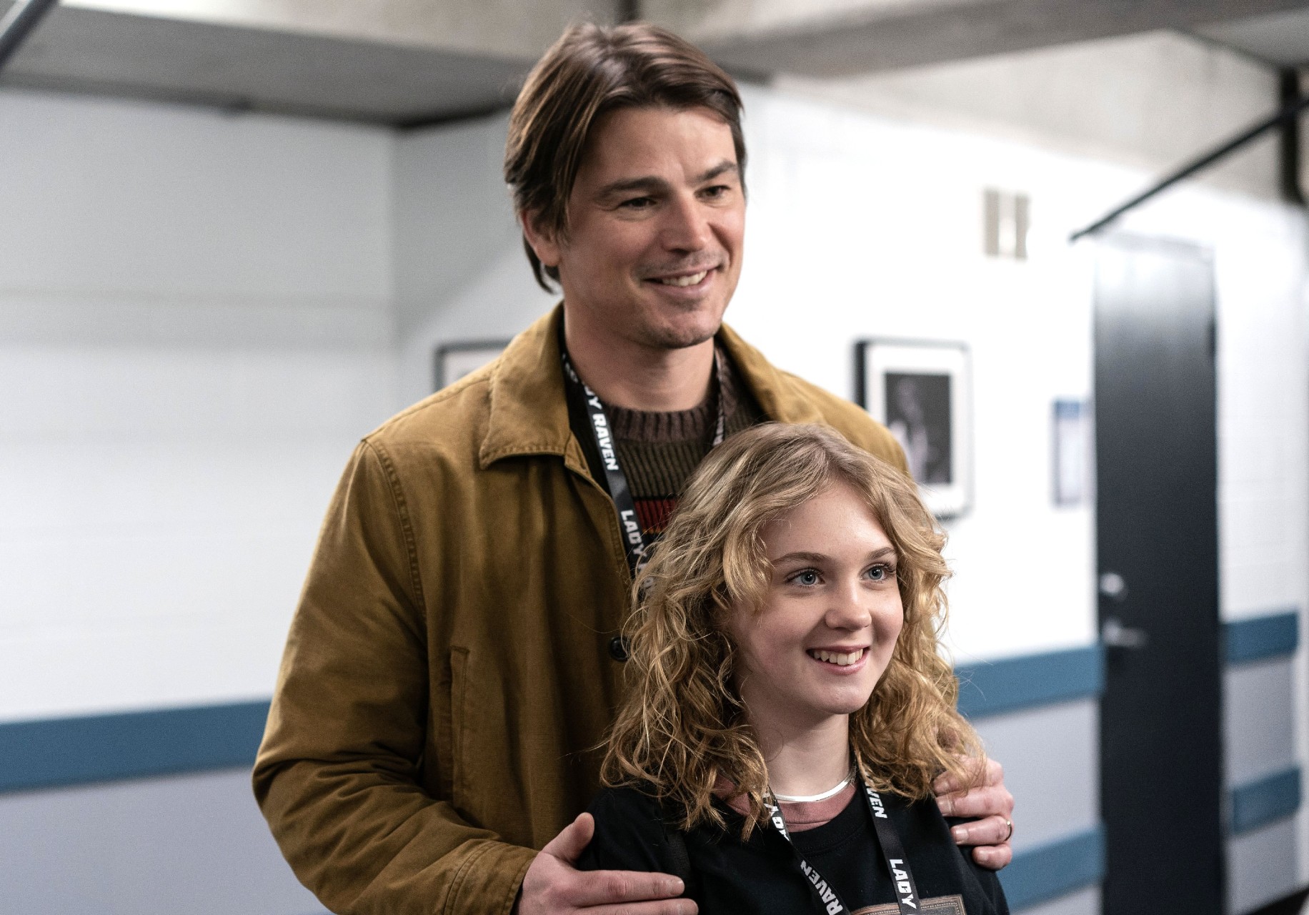 Josh Hartnett and Ariel Donoghue in Trap