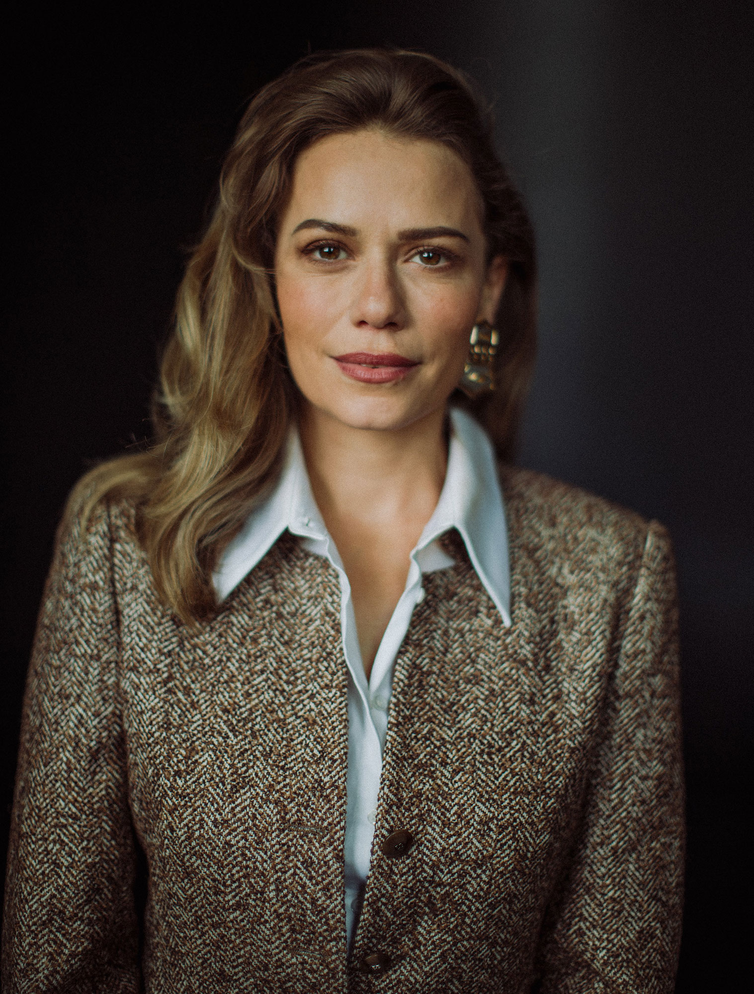 Feature 25 Things Bethany Joy Lenz