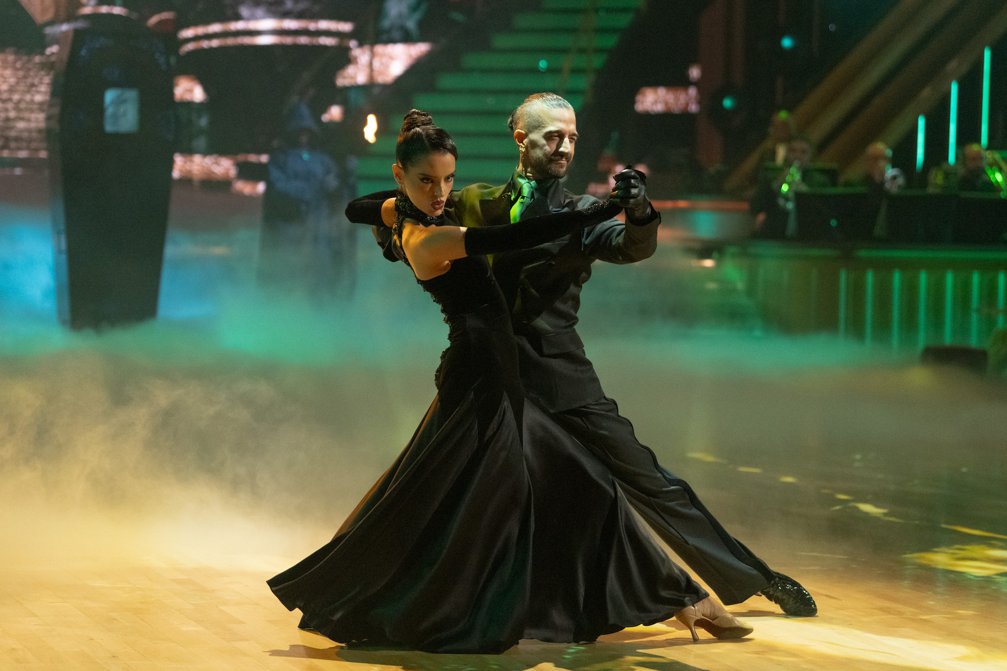 Maura-Higgins-DWTS-183408_EM103715