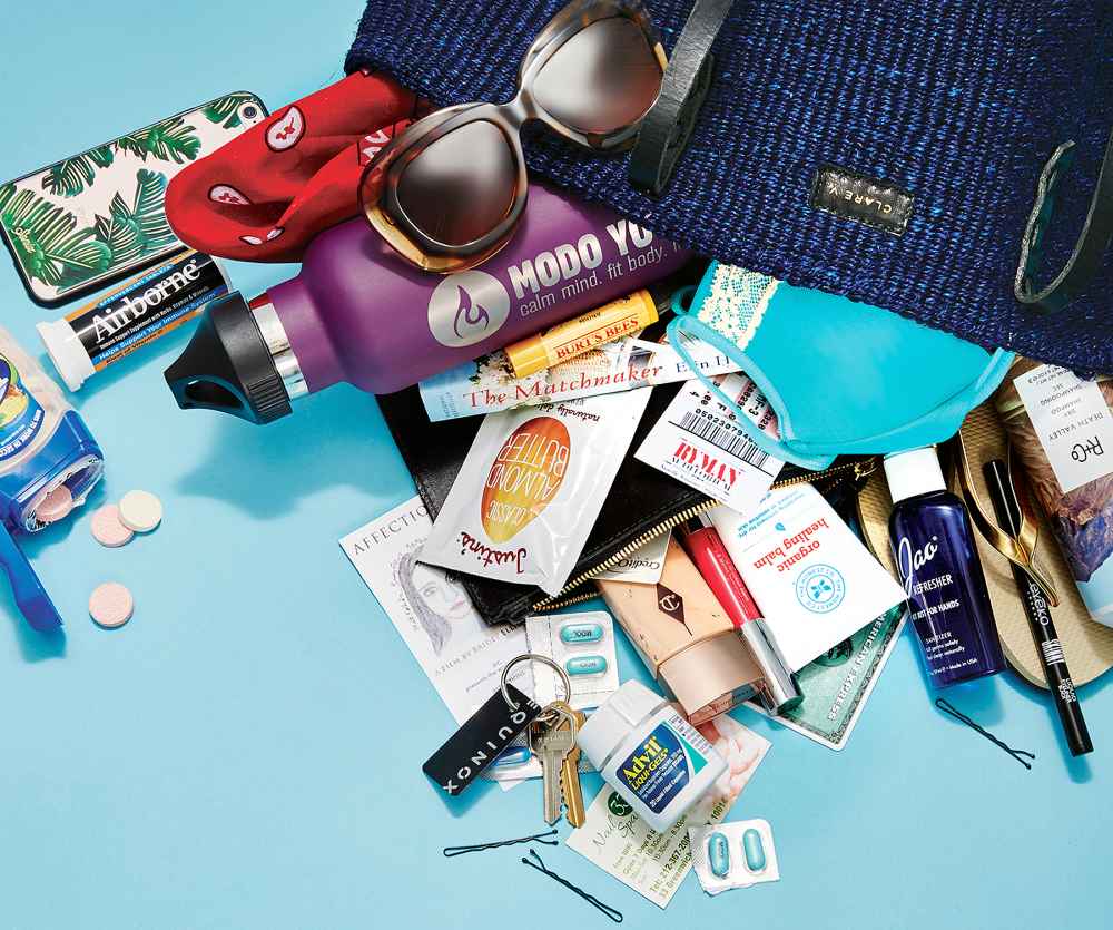 Abby Elliott What's In My Bag