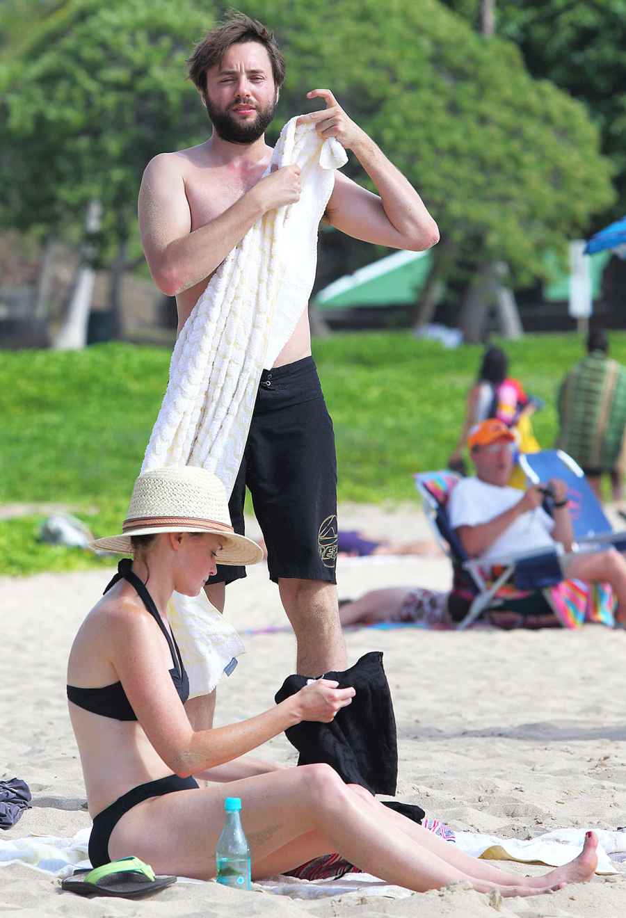 Alexis Bledel and Vincent Kartheiser