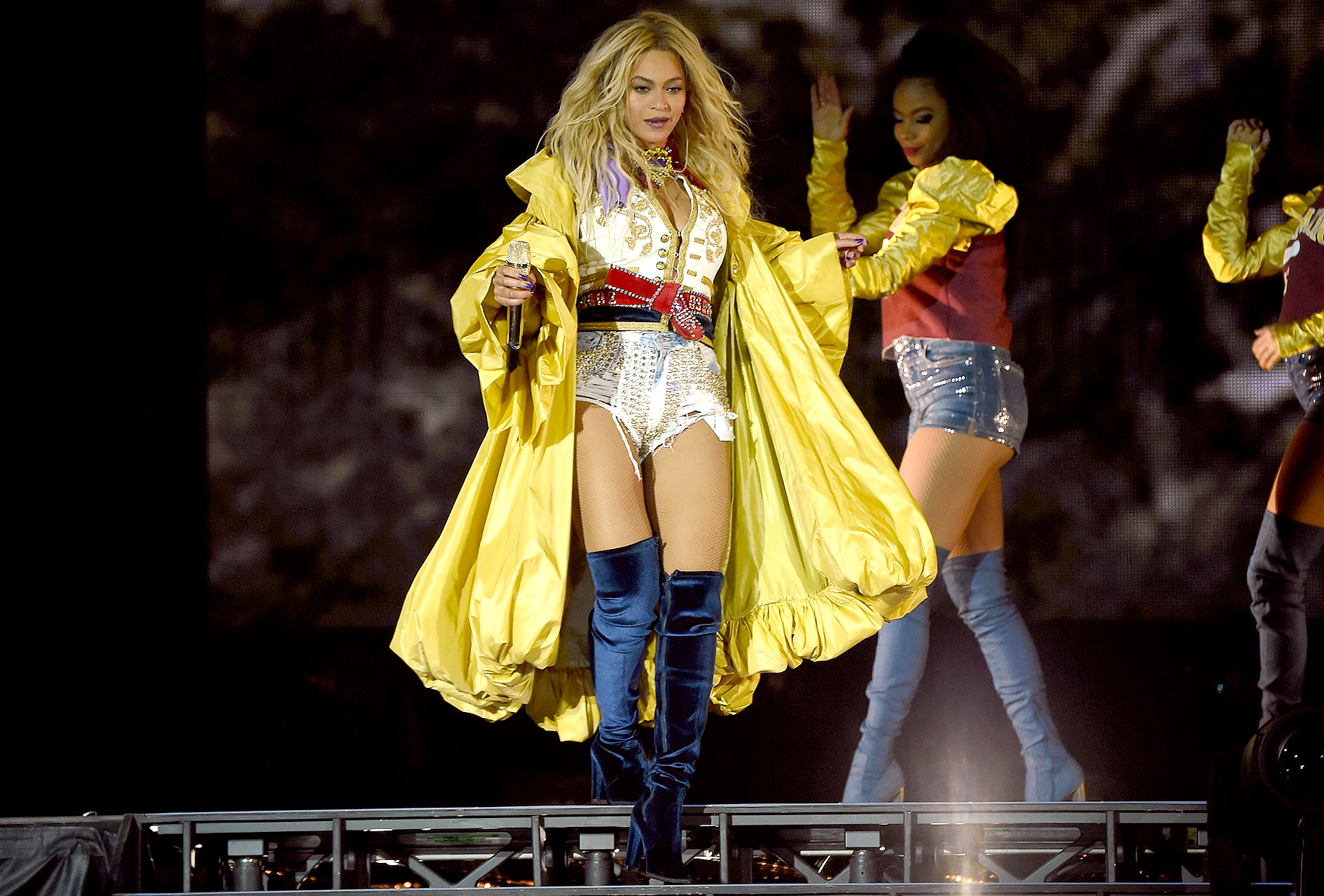 Beyonce boots horizontal zoom a3bb5b1f 0444 4c56 9c51 1a2353e27fa6