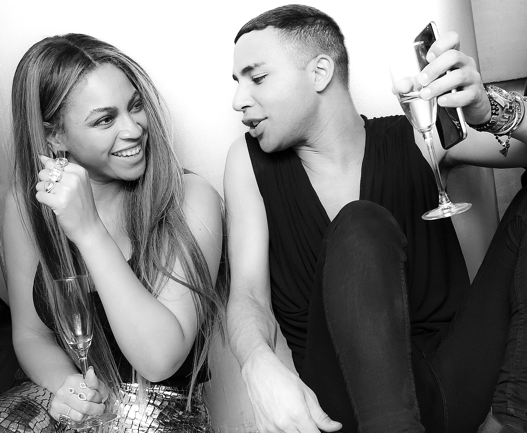 Beyonce knowles olivier rousteing zoom 32f36aa3 0dda 4f80 ae0f 4b027ac57b4a