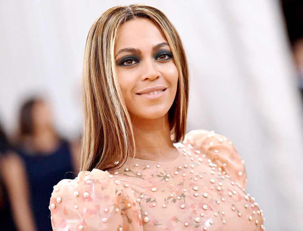 Beyonce attends the "Manus x Machina: Fashion In An Age Of Technology" Costume Institute Gala at Metropolitan Museum of Art on May 2, 2016 in New York City.