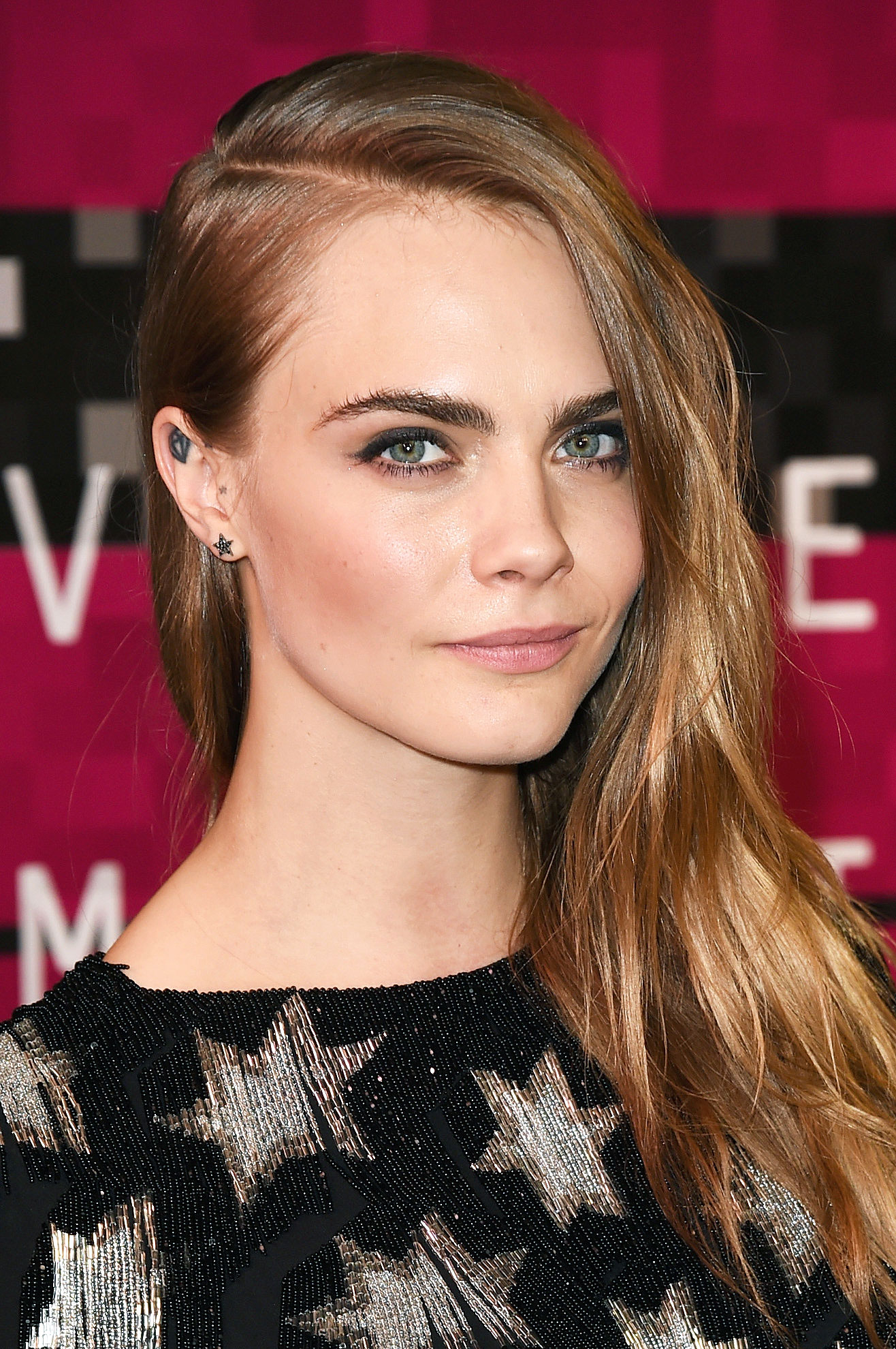 Cara Delevinge
