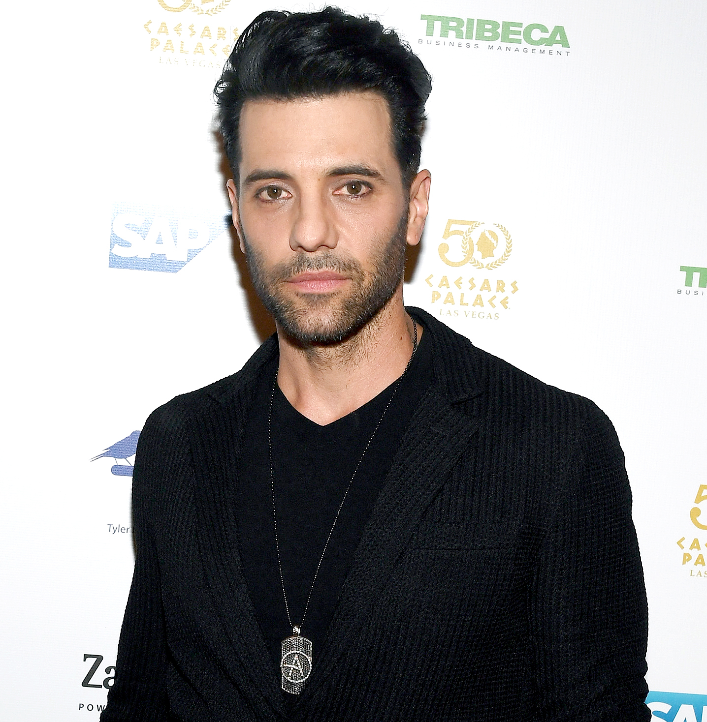 Criss angel zoom cdb434d6 242d 4ec1 bdf3 74e5212af7d7