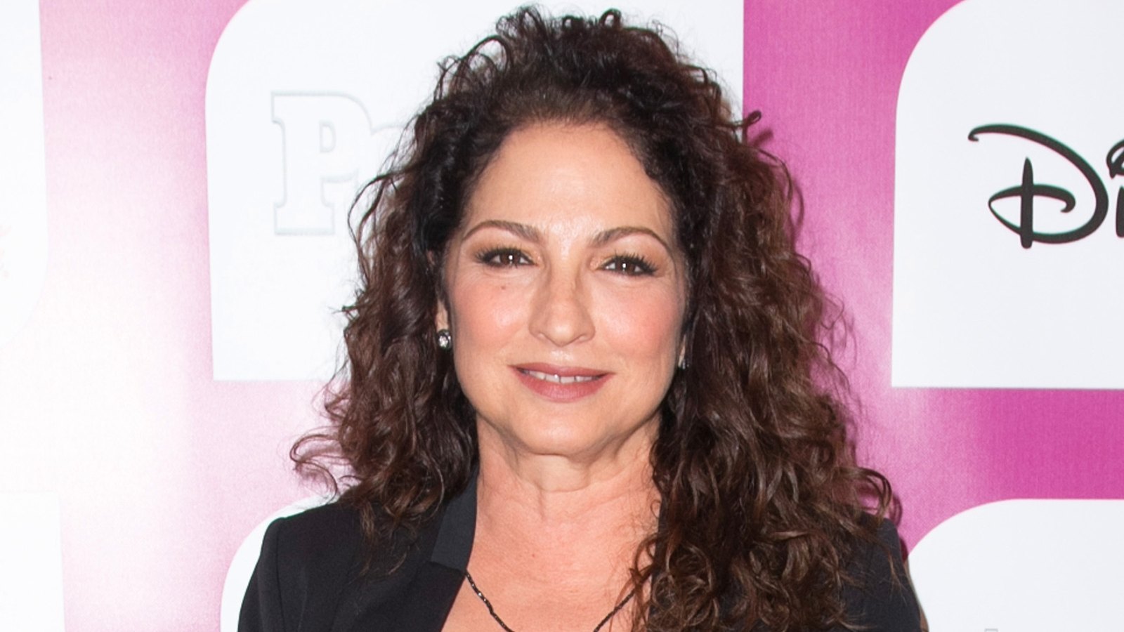 Gloriaestefan 39307806 e8fc 4327 88b3 efdc518e3fbb