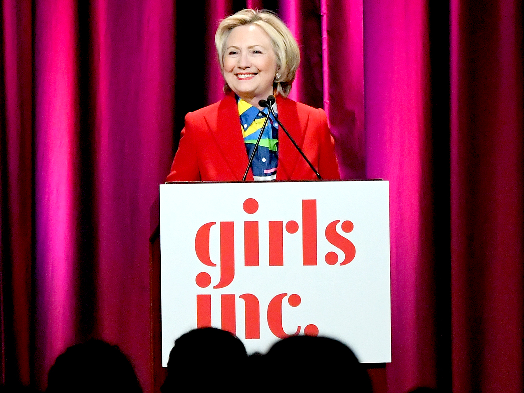 Hillary clinton pantsuit main 85fa050e 815d 4ad3 8f3e 6b72d67606b2