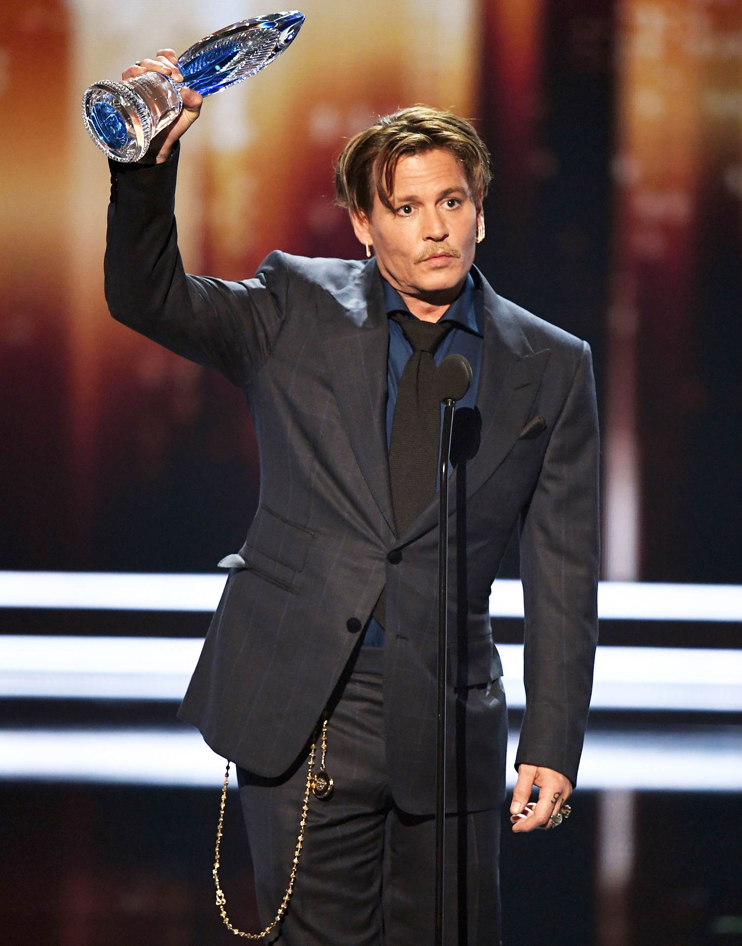 Johnny depp a1a41c57 0950 40cd 9b62 f011a895f3b8