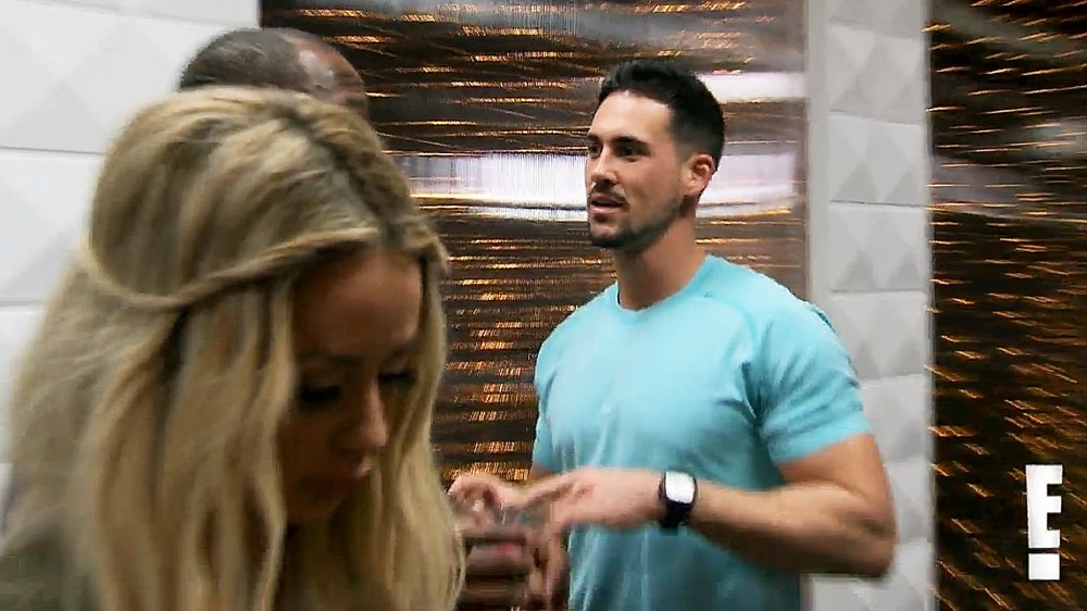 Josh Murray Famously Single