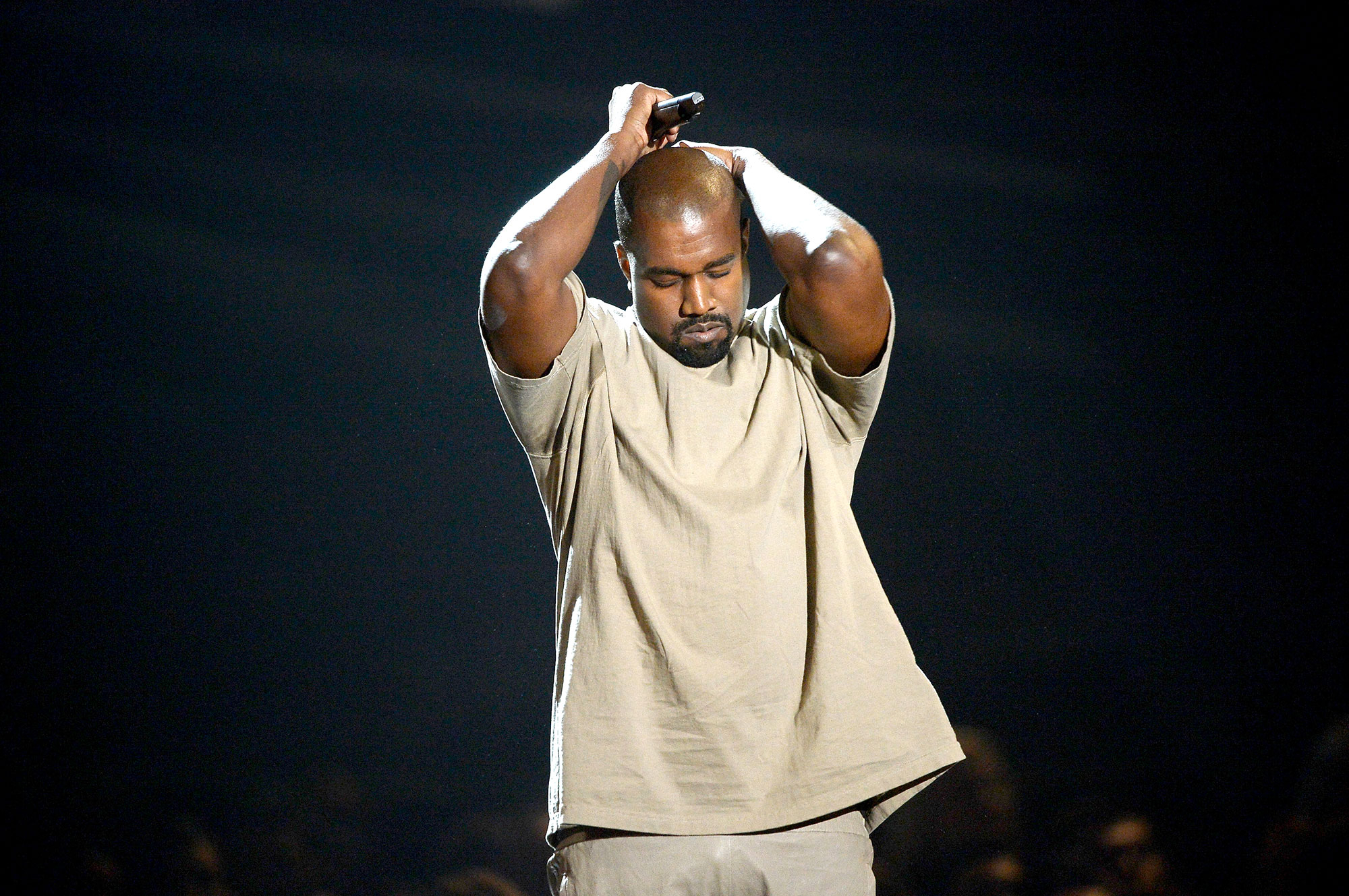 Kanye west cd68da3a 85d9 4996 8a6e 536225138b13