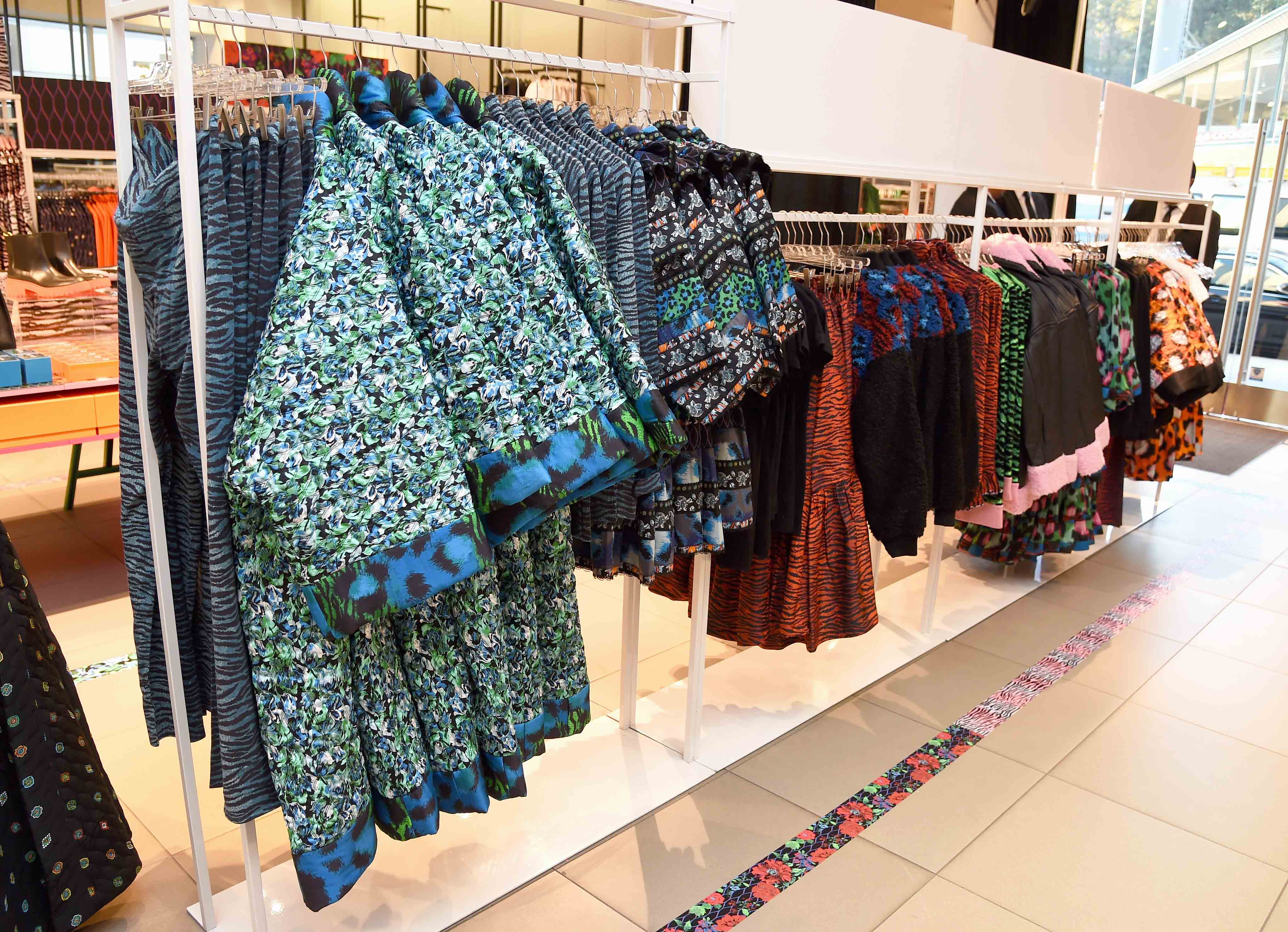 Kenzo c6463d0b b161 428a 8d4e 5548a6cebcab