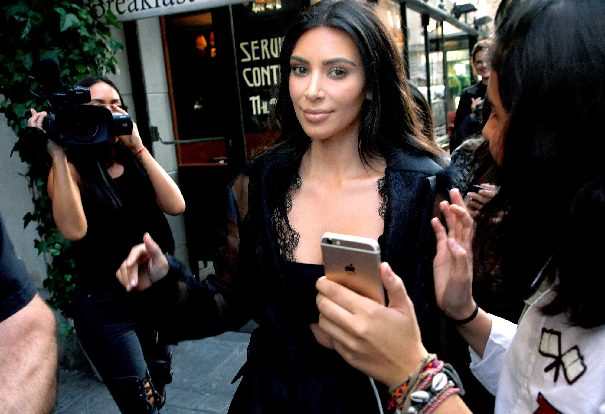 Kim kardashian 4fc40431 e300 4cc5 9990 b9f4801eedbb