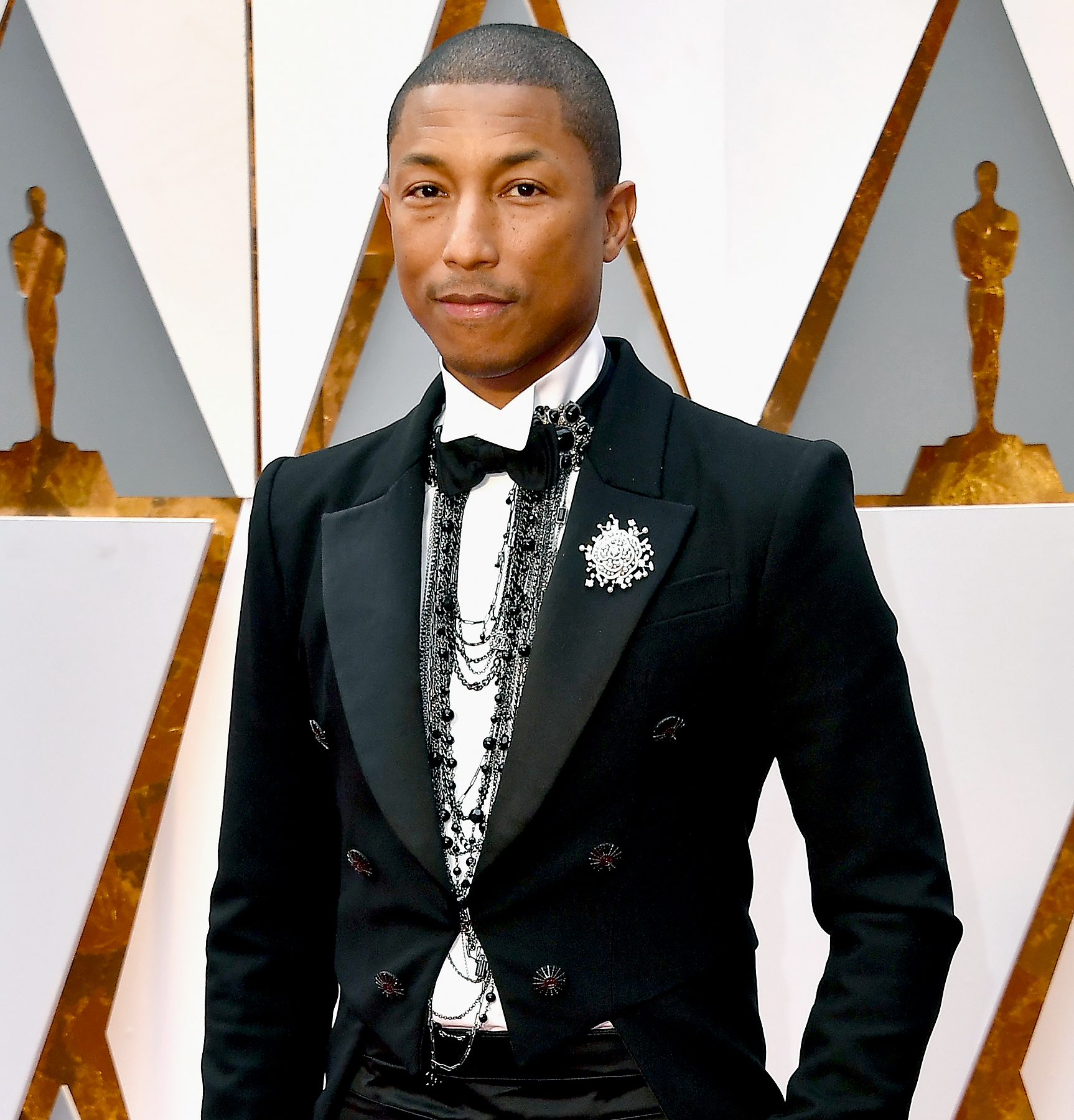 Pharrell williams zoom 1585d4e7 3980 4b57 a48f 7b17e5fe55ac