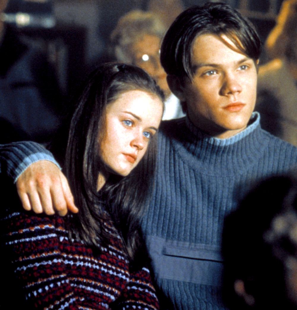 Alexis Bledel and Jared Padalecki in Gilmore Girls.