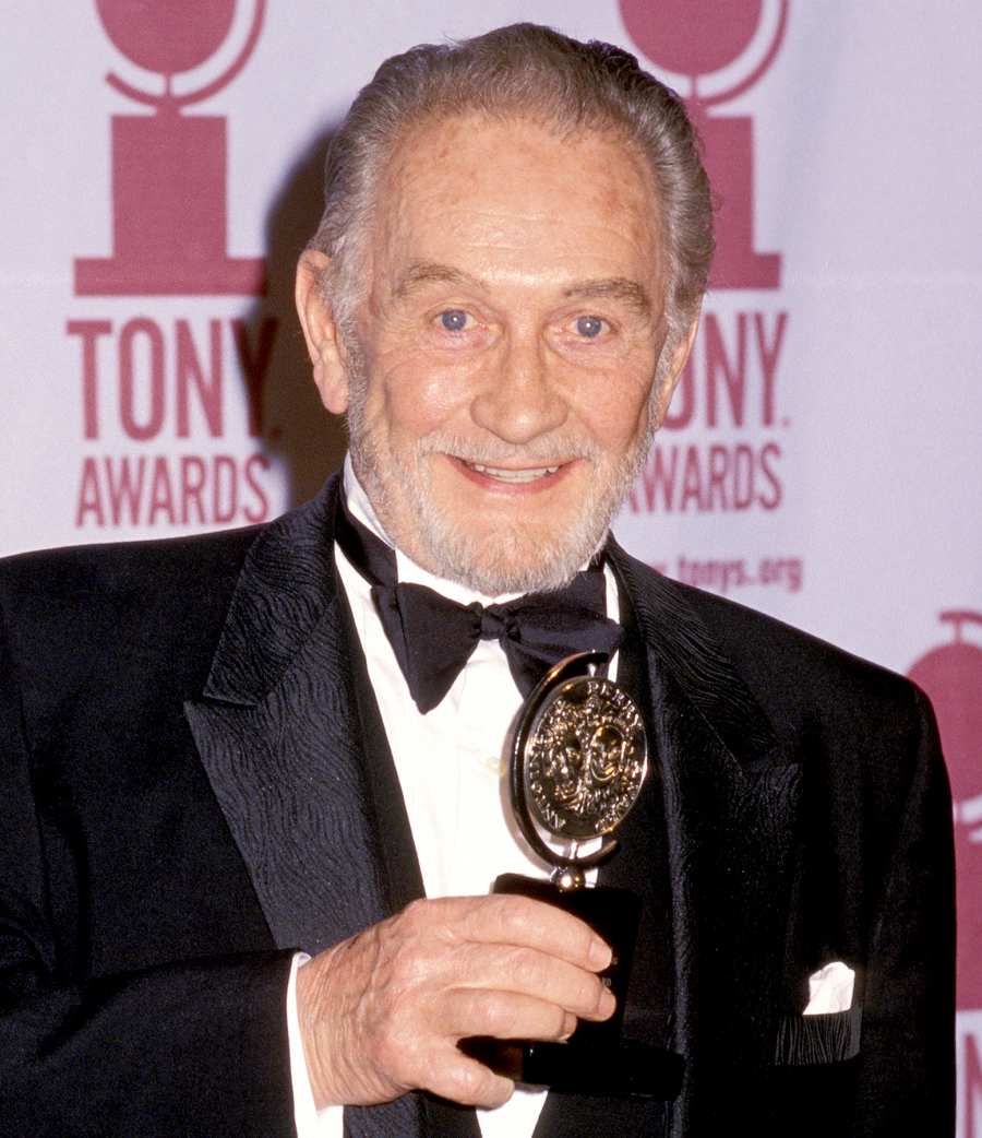 Roy Dotrice