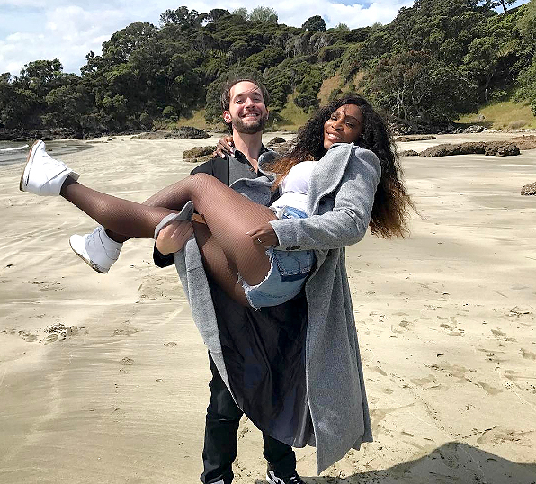 Serena williams alexis 38fe609f a472 4b15 ac02 e0e638fc0d30