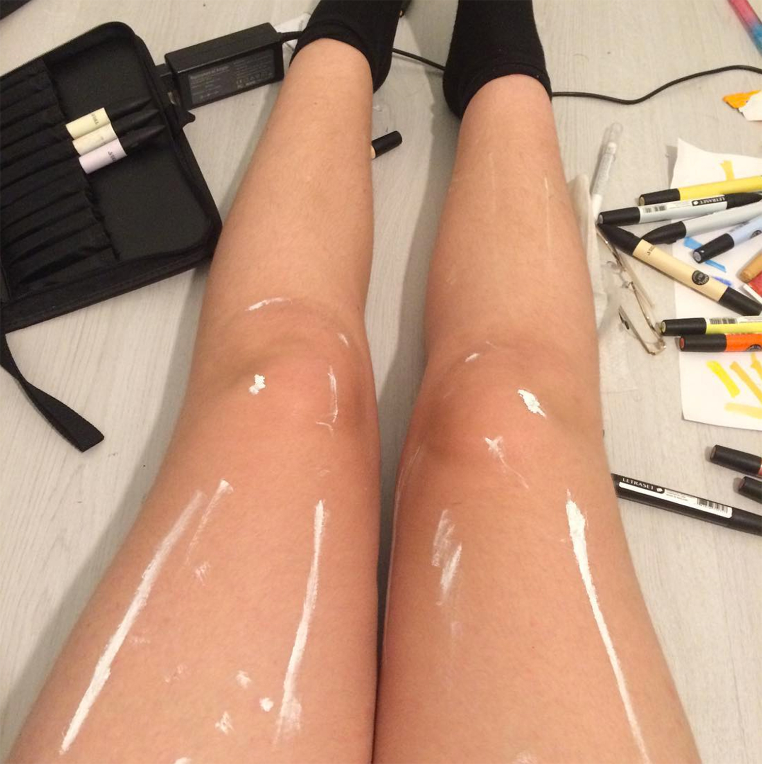 Shiny legs 3f3c2b6b 1224 4da1 bc96 2e97ec22b4b7