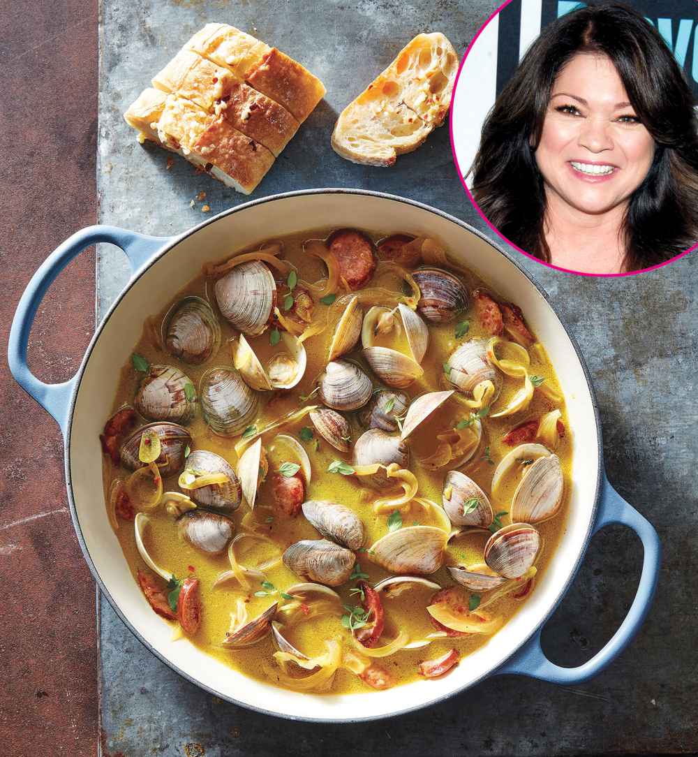 Steamed Clams with Spicy Garlic Bread