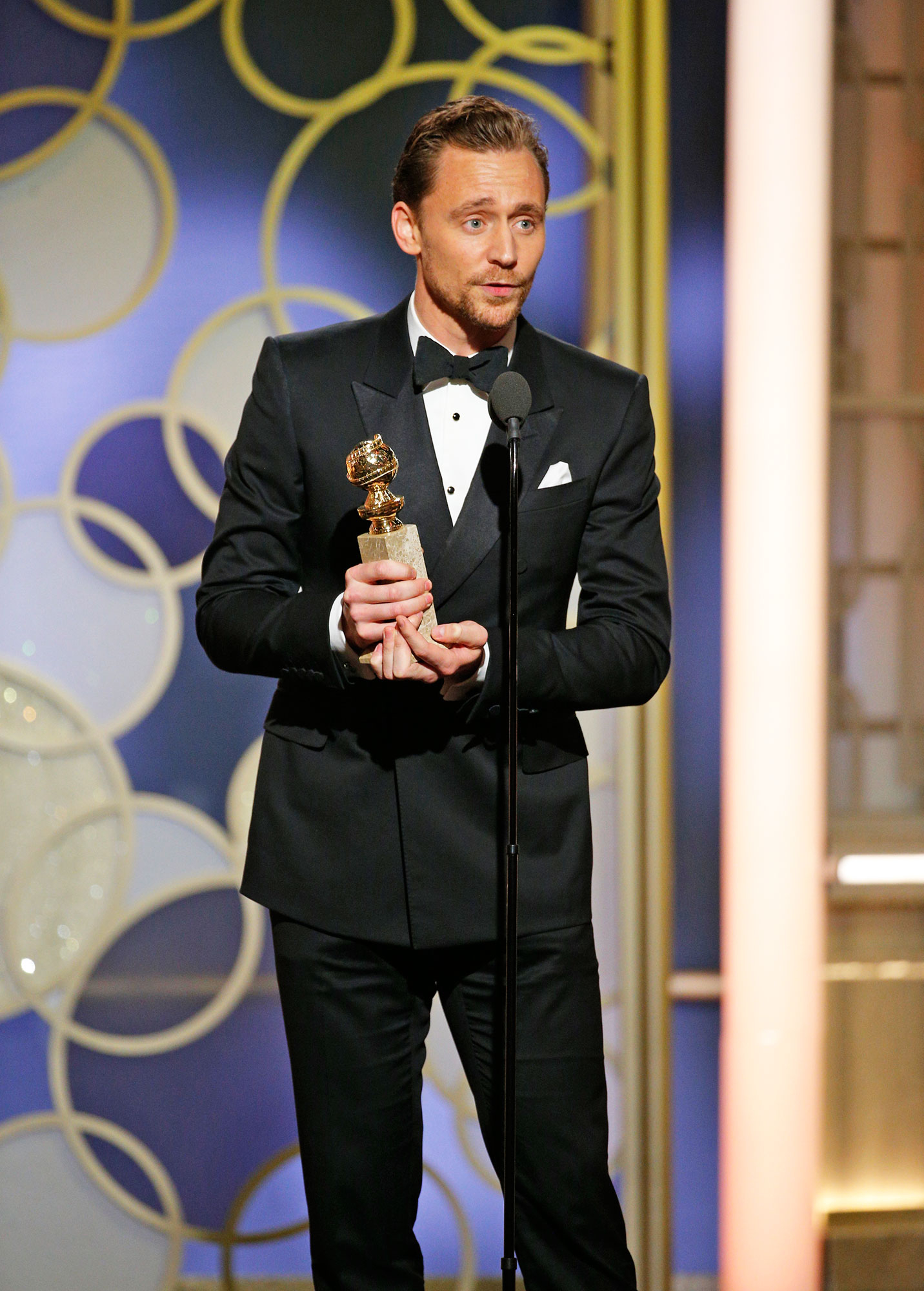 Tom hiddleston 8b1722b1 f637 488d aaa7 34f5a62c46c9